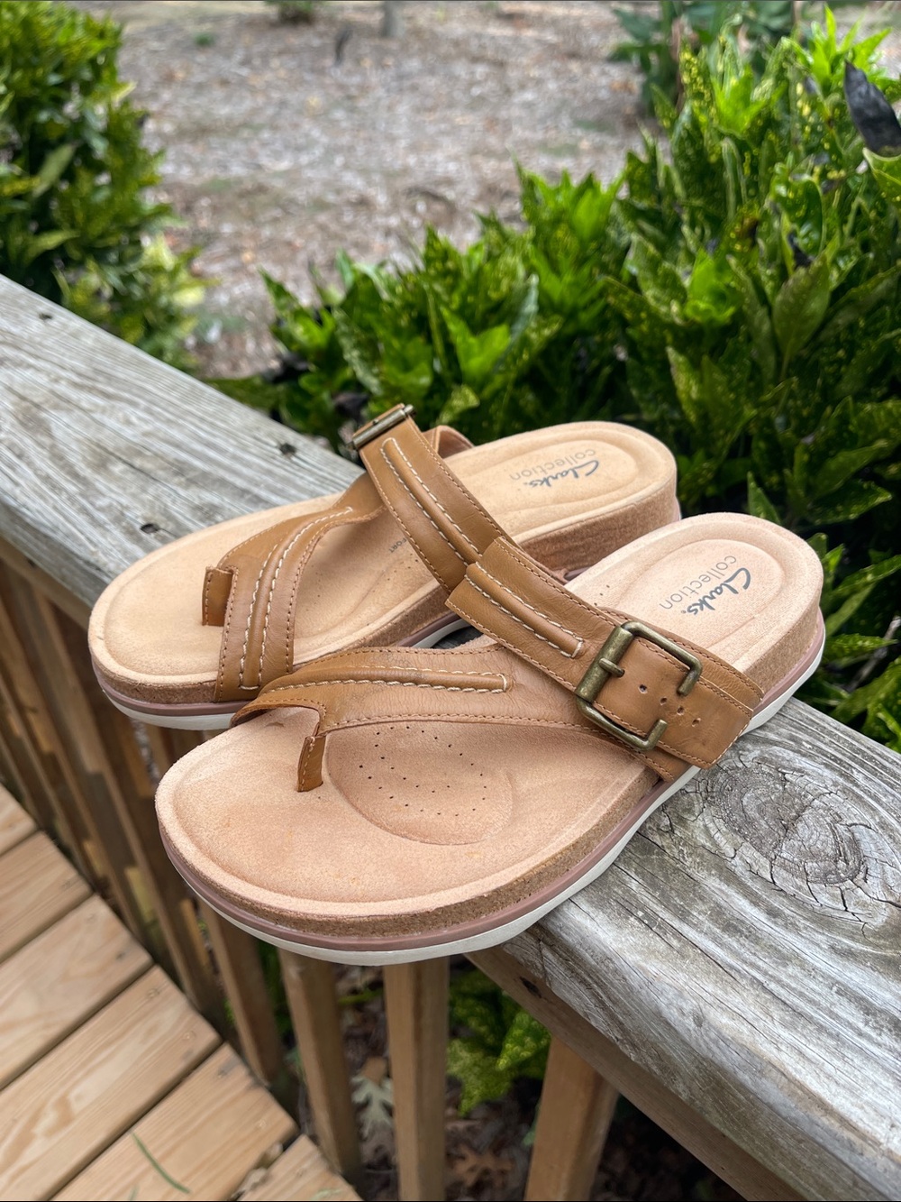 Clark’s Brynn Madi Tan Flat Sandal Size 7.5M